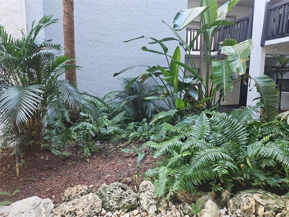 Recently Rented: $2,100 (2 beds, 2 baths, 1210 Square Feet)