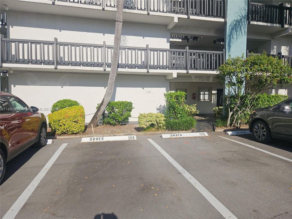 Recently Rented: $2,100 (2 beds, 2 baths, 1210 Square Feet)