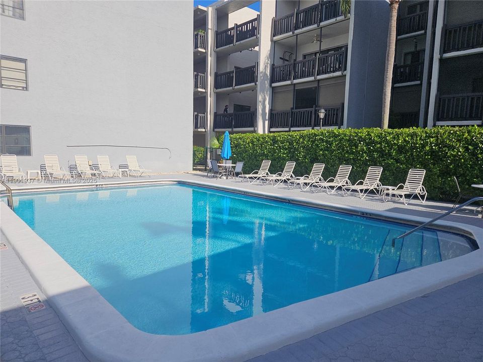 Recently Rented: $2,100 (2 beds, 2 baths, 1210 Square Feet)