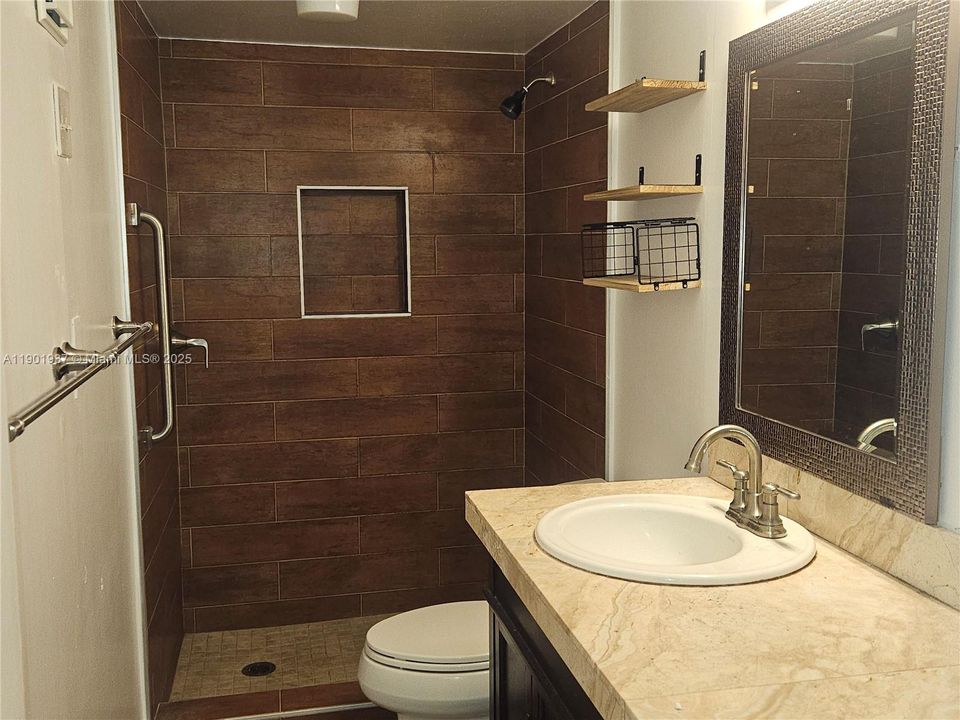 Recently Rented: $2,100 (2 beds, 2 baths, 1210 Square Feet)