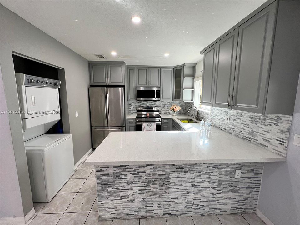 For Rent: $2,849 (3 beds, 2 baths, 1180 Square Feet)