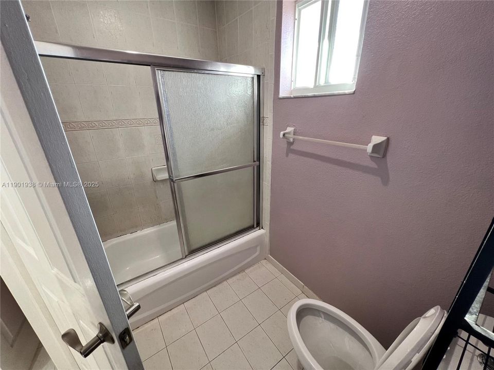 For Rent: $2,849 (3 beds, 2 baths, 1180 Square Feet)