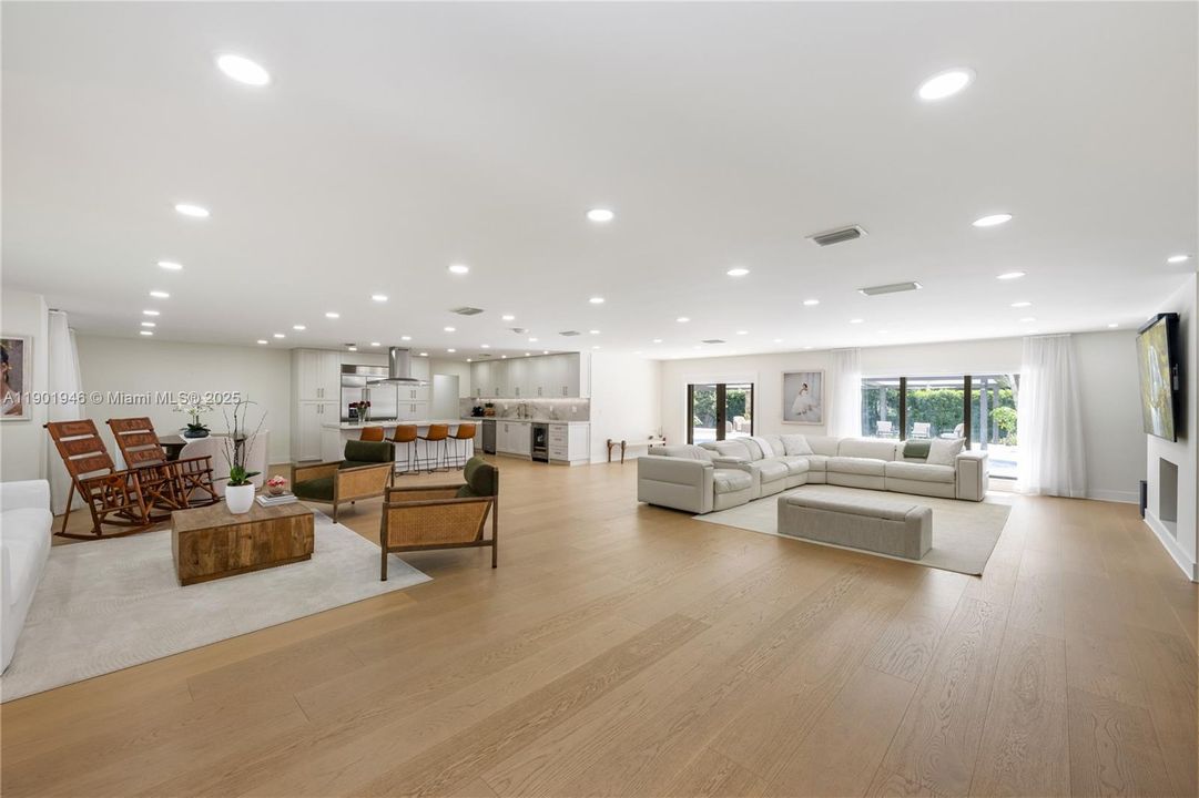 На продажу: $2,699,000 (5 спален, 5 ванн, 2901 Квадратных фут)