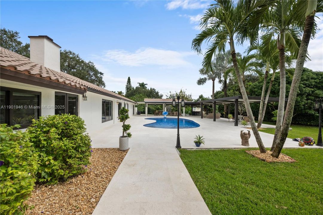 На продажу: $2,699,000 (5 спален, 5 ванн, 2901 Квадратных фут)