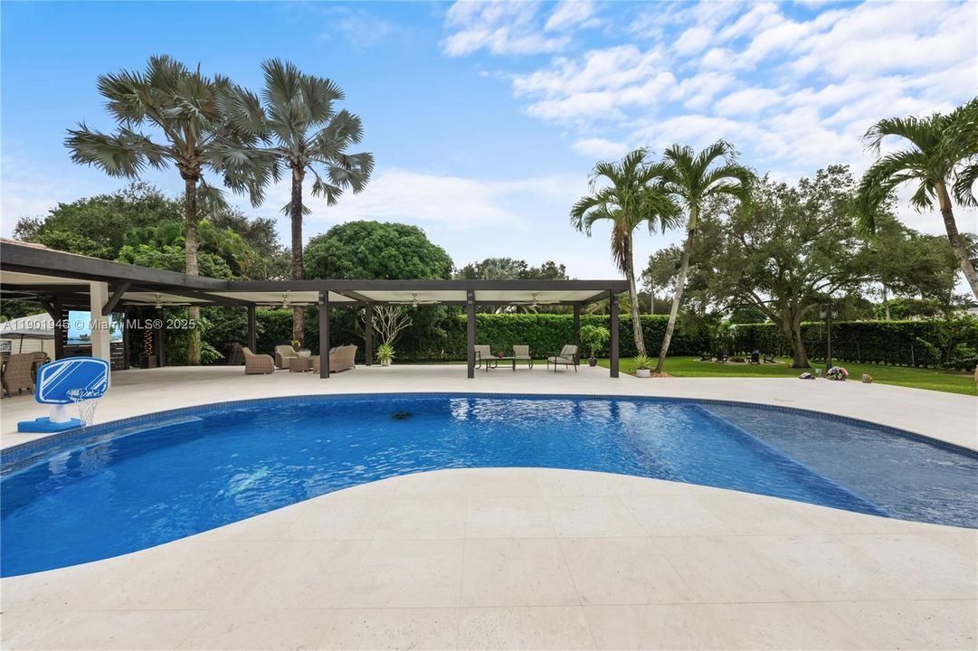 На продажу: $2,699,000 (5 спален, 5 ванн, 2901 Квадратных фут)