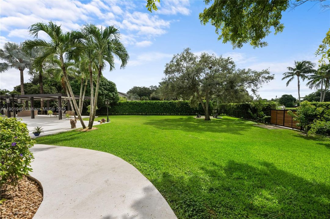 На продажу: $2,699,000 (5 спален, 5 ванн, 2901 Квадратных фут)