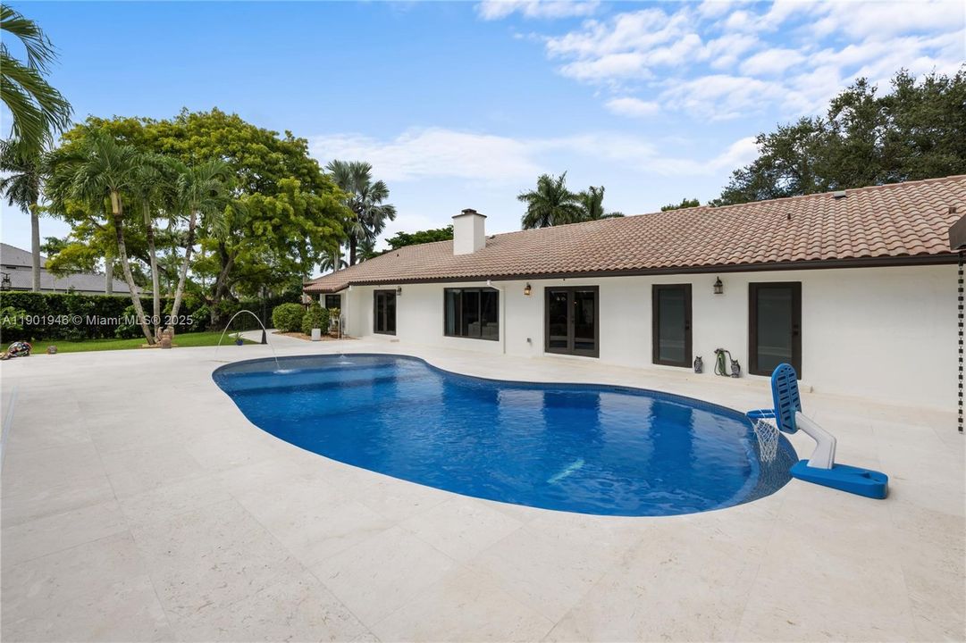 На продажу: $2,699,000 (5 спален, 5 ванн, 2901 Квадратных фут)