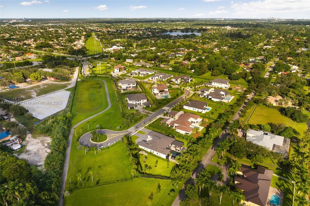 En Venta: $3,600,000 (5 camas, 5 baños, 3781 Pies cuadrados)