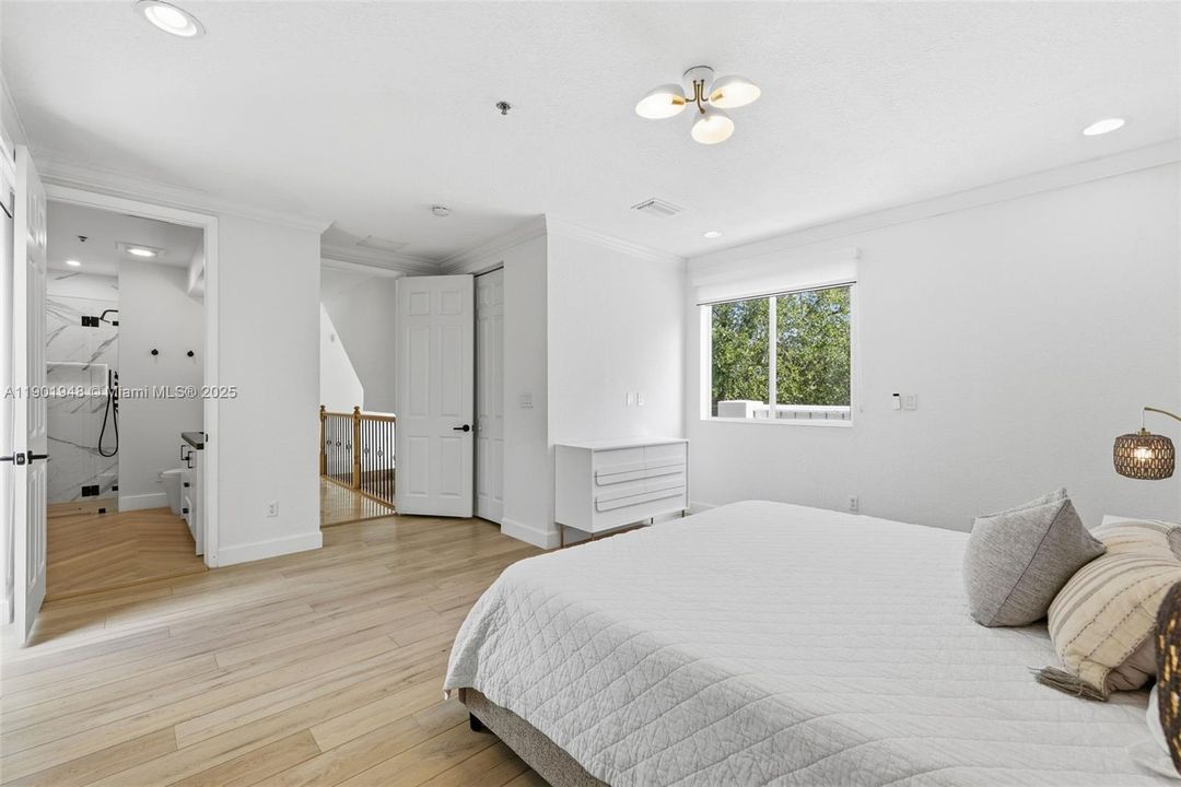 For Sale: $919,000 (3 beds, 3 baths, 2063 Square Feet)