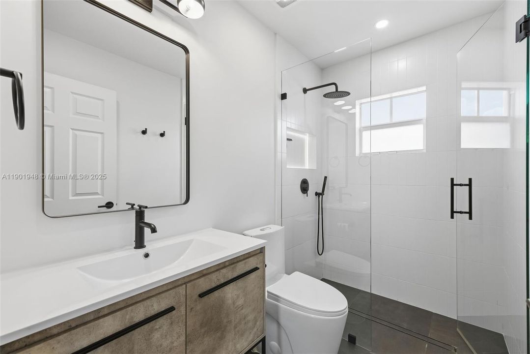 For Sale: $919,000 (3 beds, 3 baths, 2063 Square Feet)