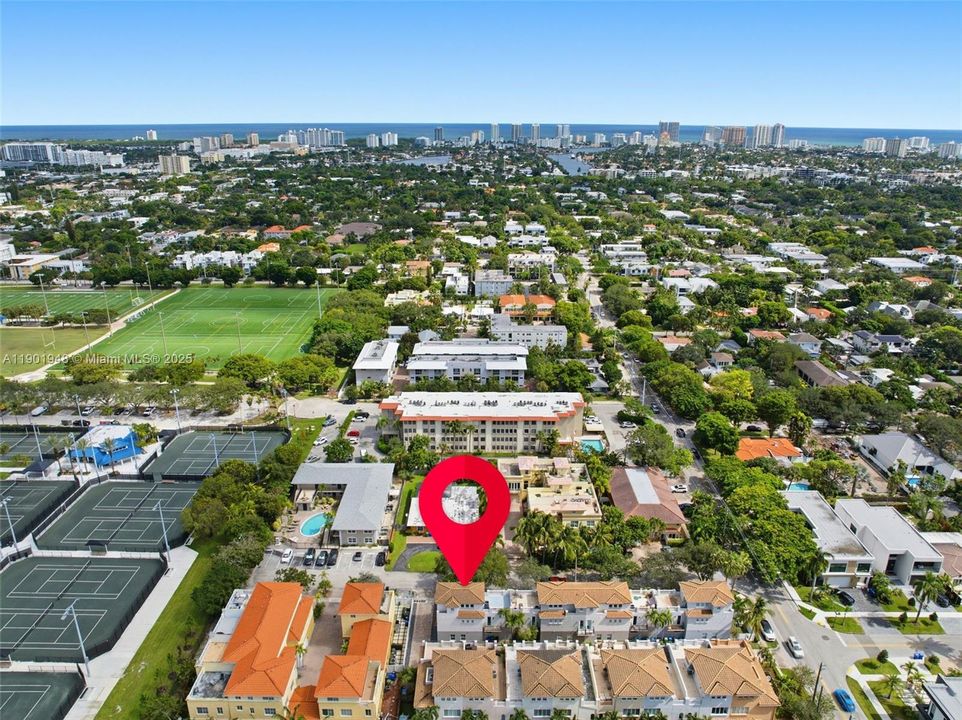 For Sale: $919,000 (3 beds, 3 baths, 2063 Square Feet)