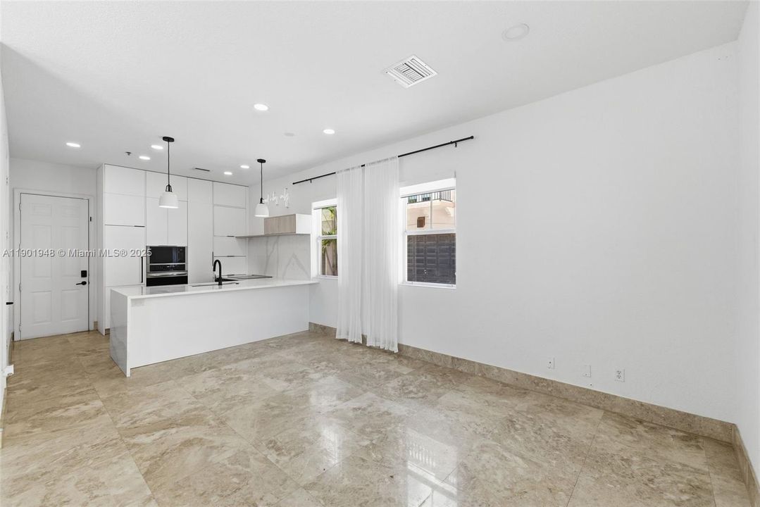 For Sale: $919,000 (3 beds, 3 baths, 2063 Square Feet)