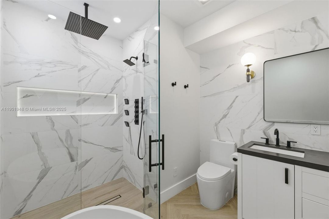 For Sale: $919,000 (3 beds, 3 baths, 2063 Square Feet)