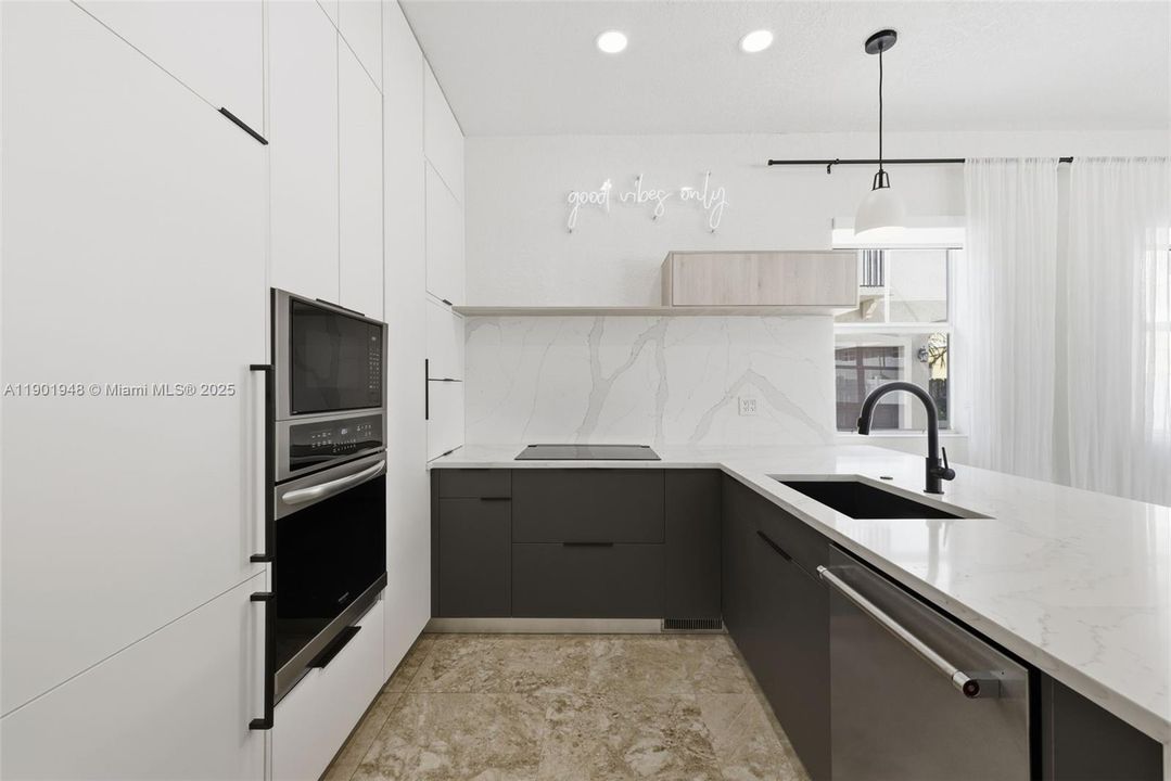 For Sale: $919,000 (3 beds, 3 baths, 2063 Square Feet)