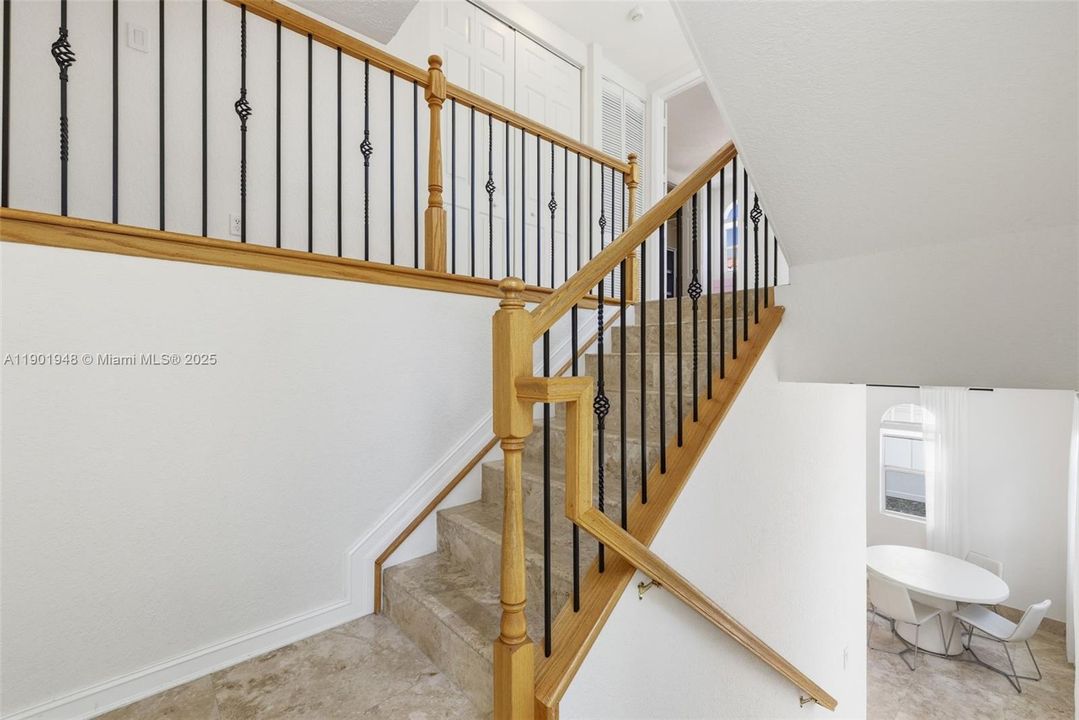 For Sale: $919,000 (3 beds, 3 baths, 2063 Square Feet)