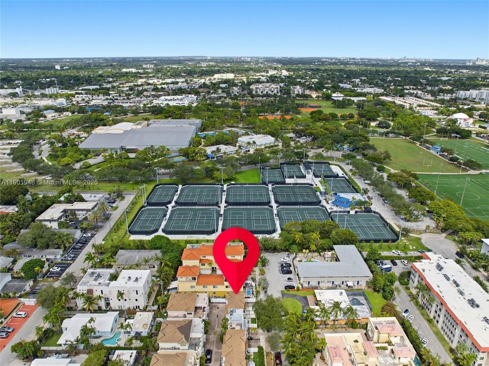 For Sale: $919,000 (3 beds, 3 baths, 2063 Square Feet)