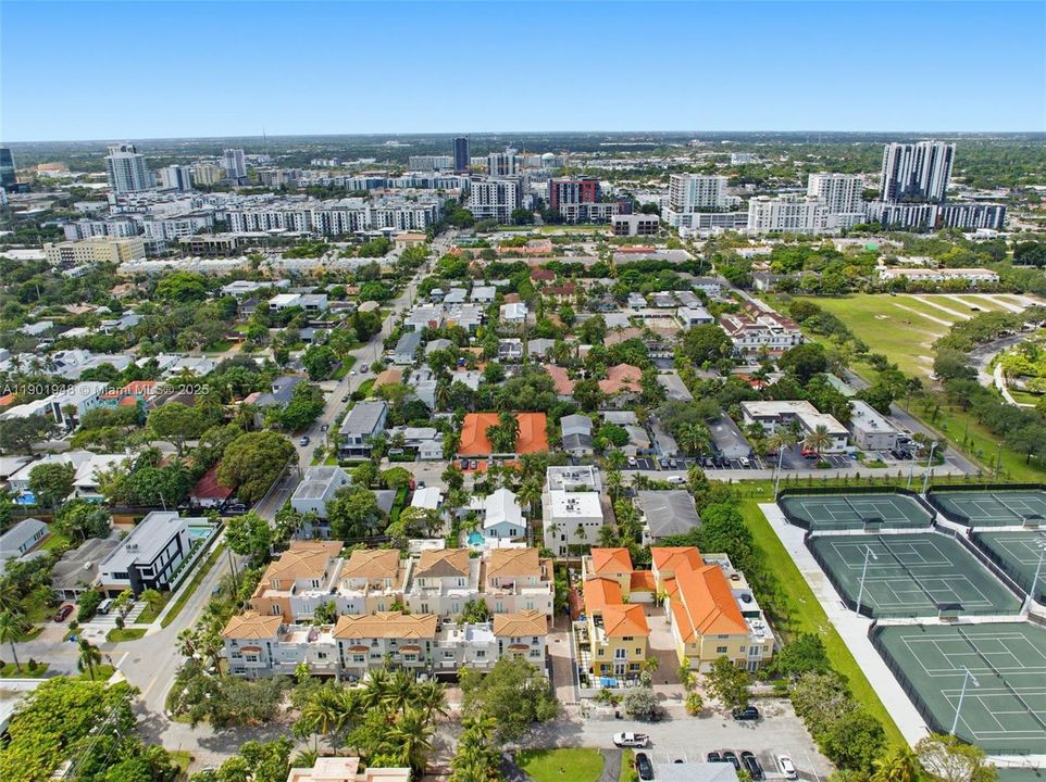 For Sale: $919,000 (3 beds, 3 baths, 2063 Square Feet)