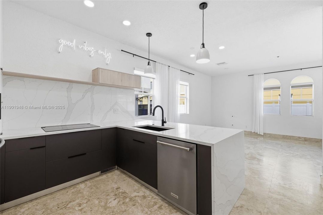 For Sale: $919,000 (3 beds, 3 baths, 2063 Square Feet)