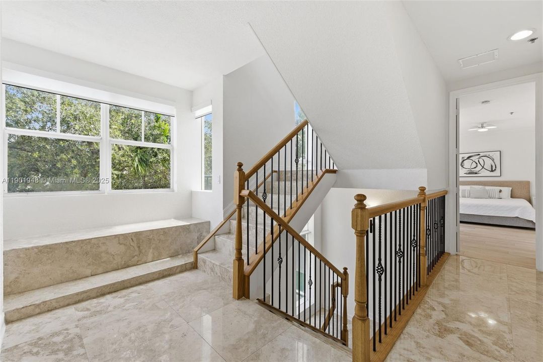 For Sale: $919,000 (3 beds, 3 baths, 2063 Square Feet)