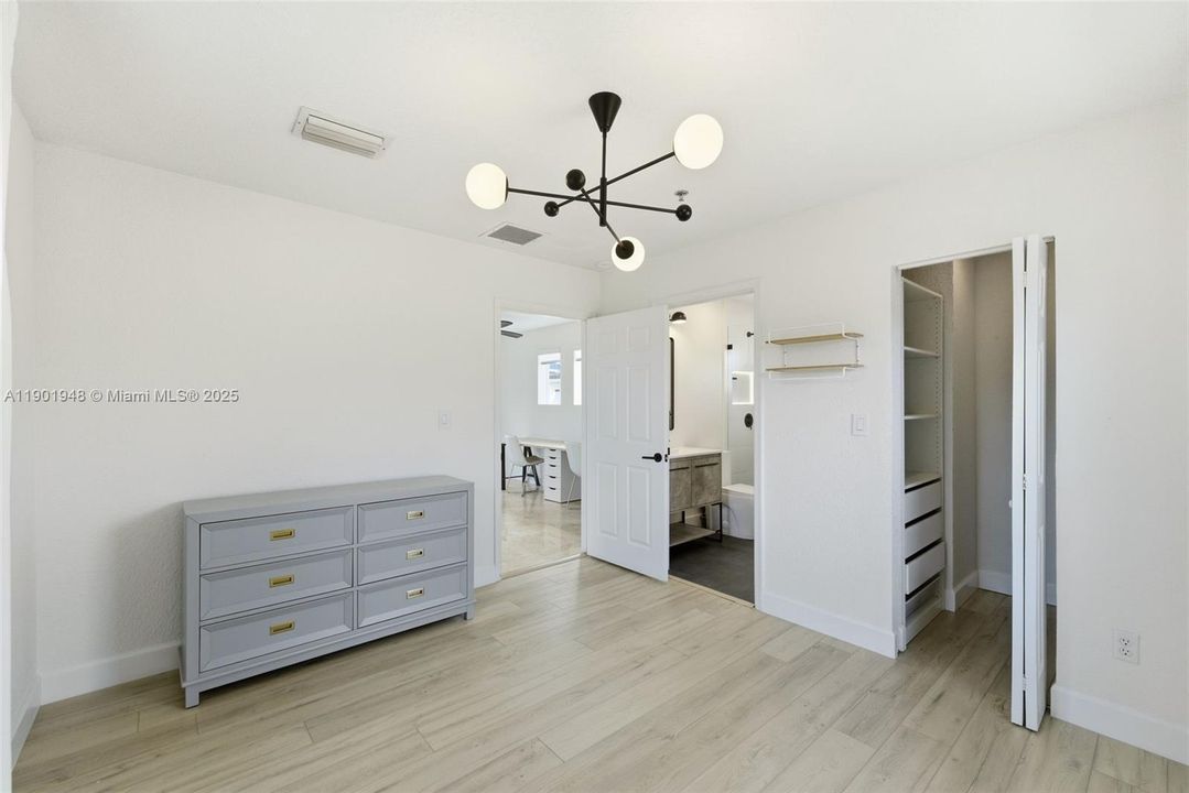 For Sale: $919,000 (3 beds, 3 baths, 2063 Square Feet)