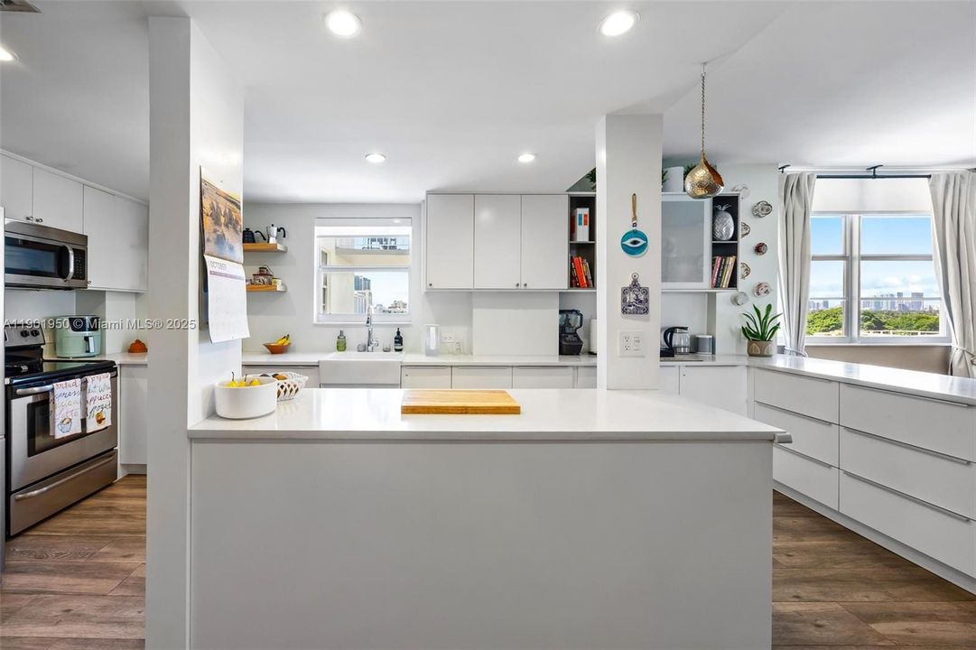 For Rent: $6,500 (2 beds, 2 baths, 1800 Square Feet)