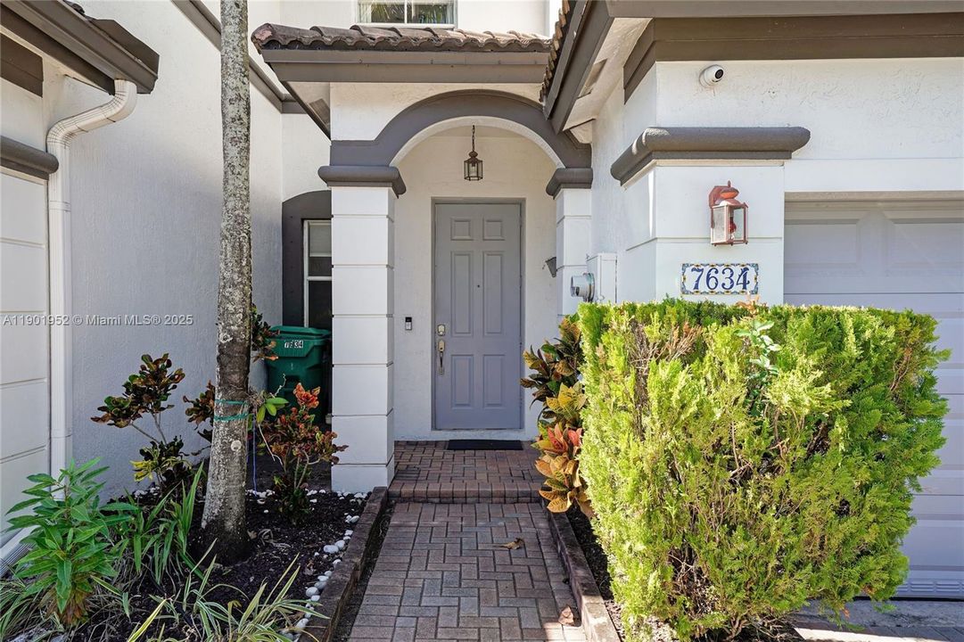 待售: $590,000 (3 贝兹, 2 浴室, 1690 平方英尺)