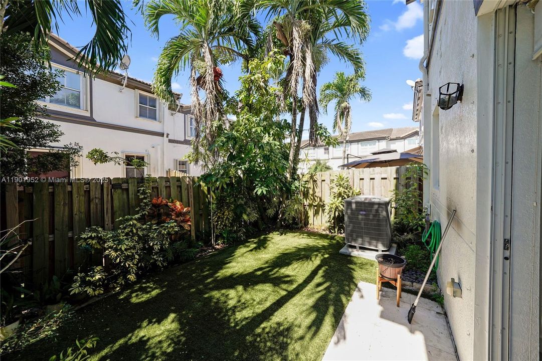 待售: $590,000 (3 贝兹, 2 浴室, 1690 平方英尺)