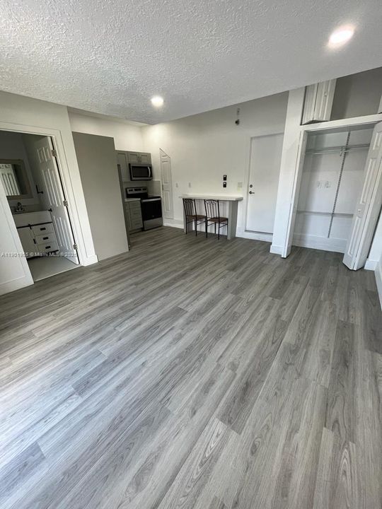 En Renta: $1,500 (1 camas, 1 baños, 650 Pies cuadrados)