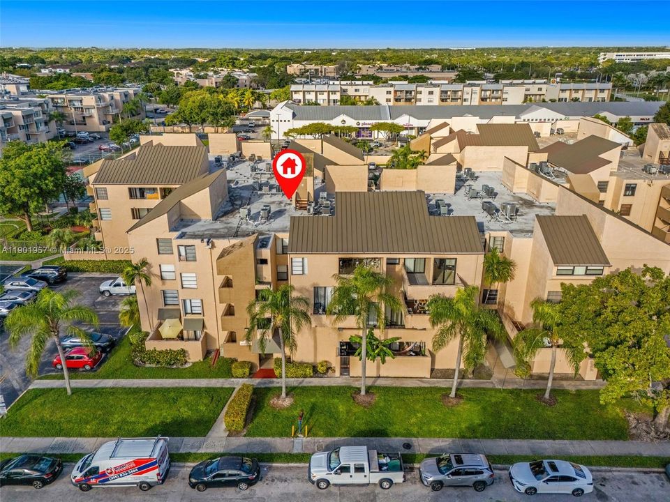 待售: $255,000 (2 贝兹, 1 浴室, 930 平方英尺)