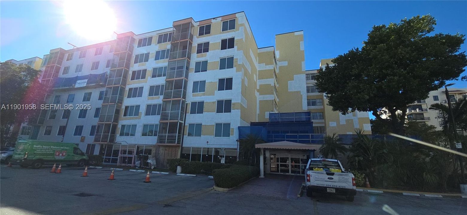 На продажу: $239,100 (2 спален, 2 ванн, 1213 Квадратных фут)