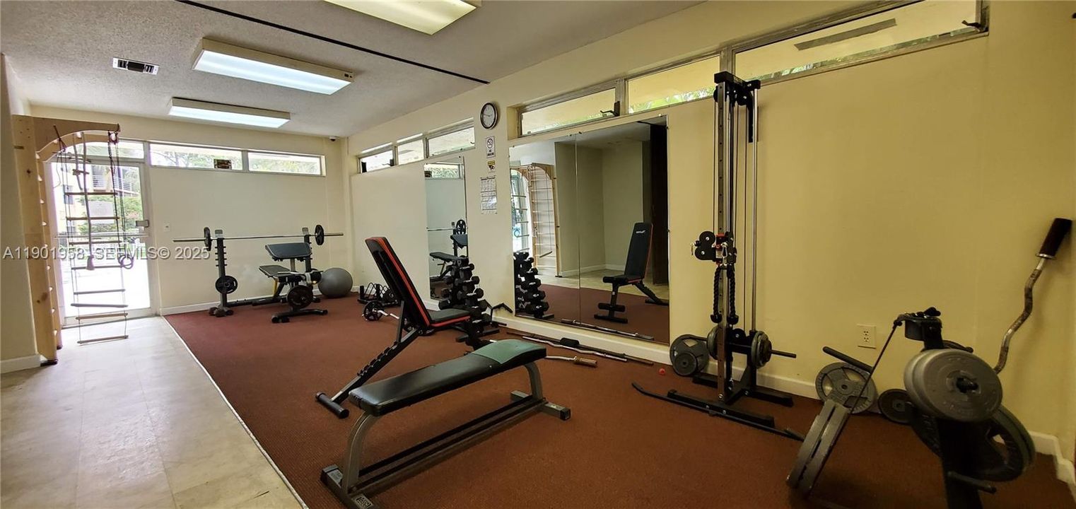 На продажу: $239,100 (2 спален, 2 ванн, 1213 Квадратных фут)