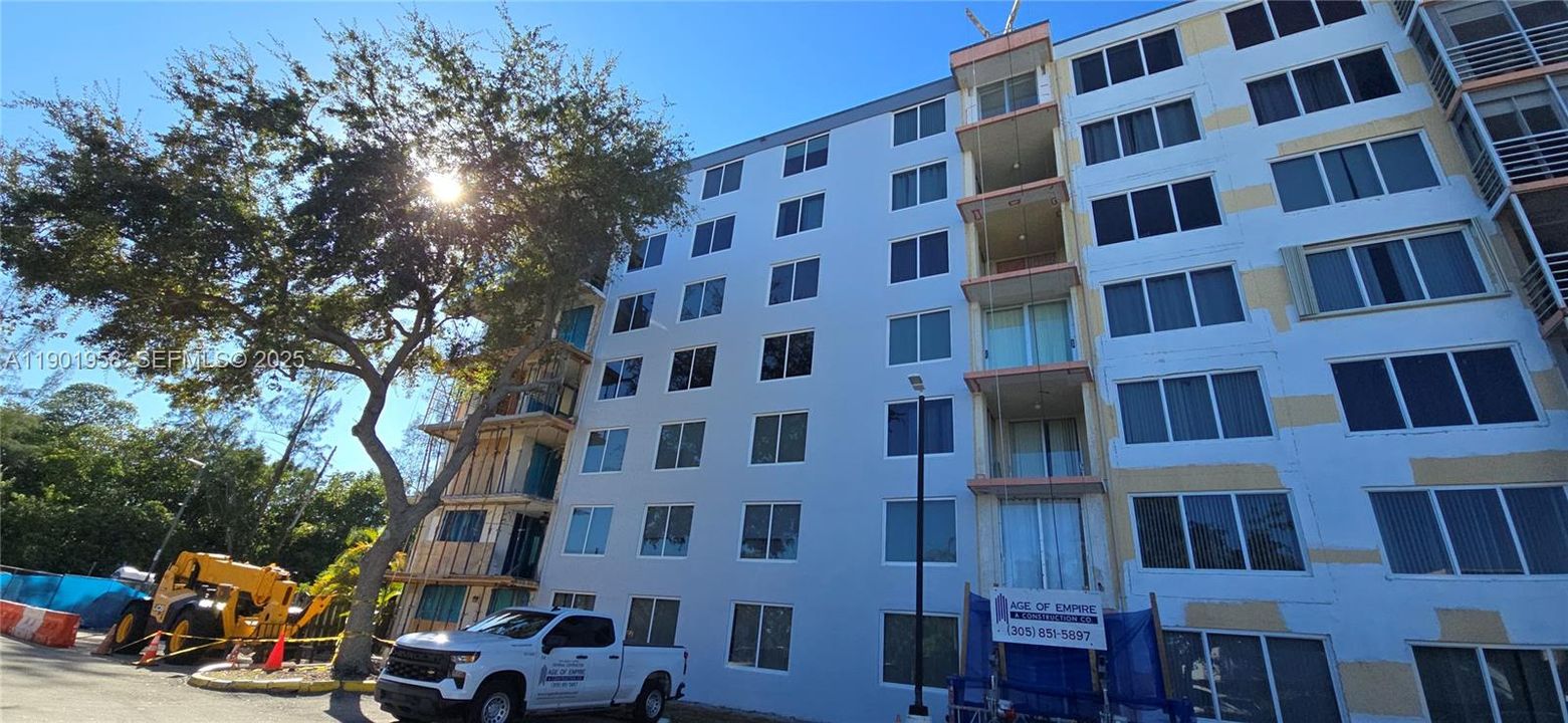 На продажу: $239,100 (2 спален, 2 ванн, 1213 Квадратных фут)