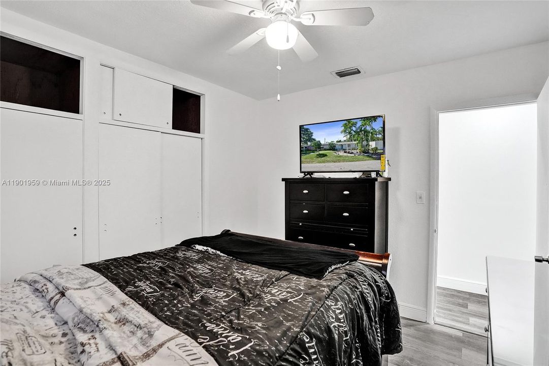 На продажу: $1,300,000 (5 спален, 3 ванн, 2738 Квадратных фут)