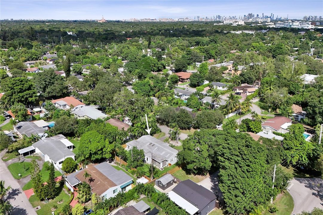 На продажу: $1,300,000 (5 спален, 3 ванн, 2738 Квадратных фут)