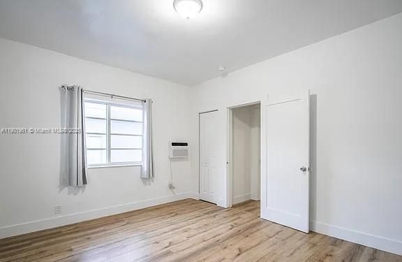 For Rent: $1,950 (1 beds, 1 baths, 750 Square Feet)