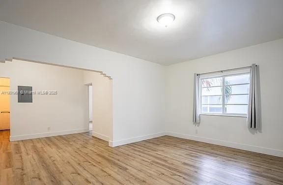 For Rent: $1,950 (1 beds, 1 baths, 750 Square Feet)