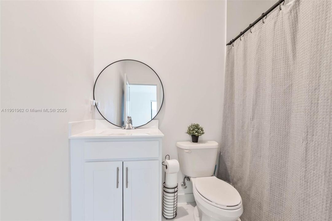 Ensuite bathroom second bedroom