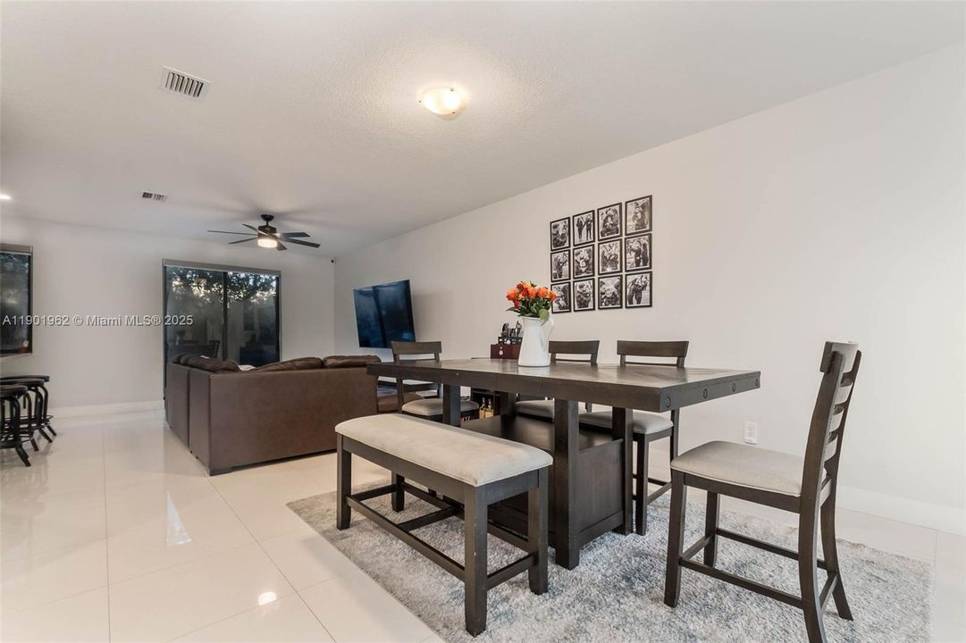 Recently Rented: $3,950 (4 beds, 3 baths, 2208 Square Feet)