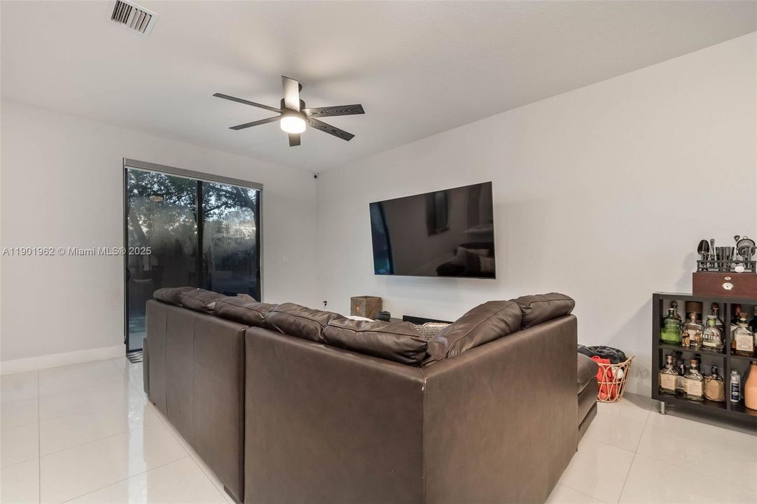 Recently Rented: $3,950 (4 beds, 3 baths, 2208 Square Feet)