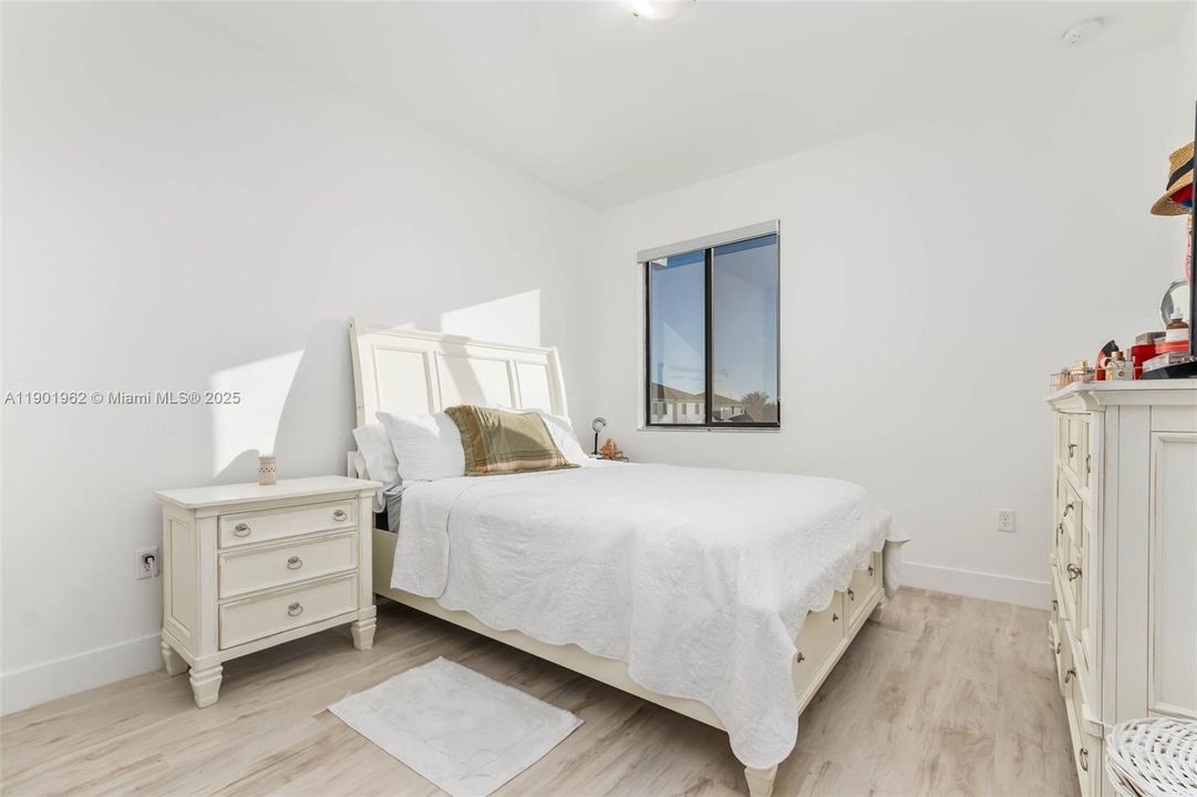 Recently Rented: $3,950 (4 beds, 3 baths, 2208 Square Feet)