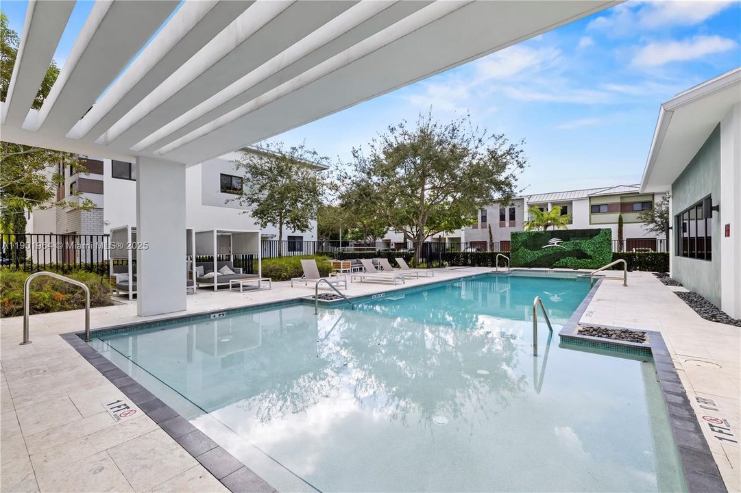 For Rent: $3,000 (2 beds, 2 baths, 1520 Square Feet)