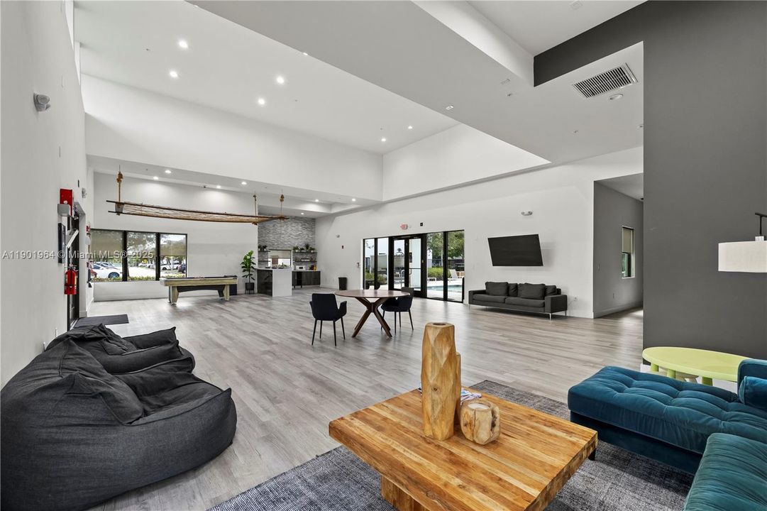 For Rent: $3,000 (2 beds, 2 baths, 1520 Square Feet)