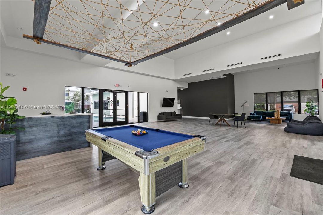 For Rent: $3,000 (2 beds, 2 baths, 1520 Square Feet)