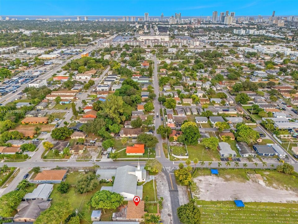 For Sale: $450,000 (4 beds, 3 baths, 1472 Square Feet)