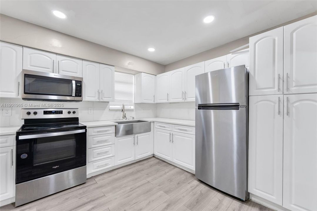 For Sale: $450,000 (4 beds, 3 baths, 1472 Square Feet)