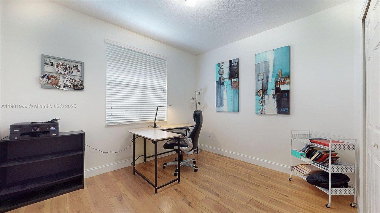 Recently Rented: $3,600 (3 beds, 2 baths, 1570 Square Feet)