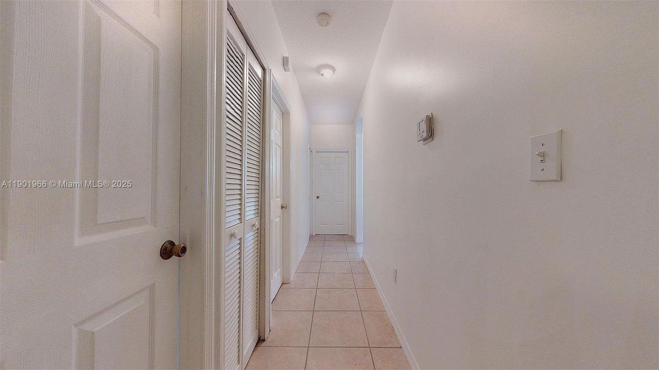 Recently Rented: $3,600 (3 beds, 2 baths, 1570 Square Feet)