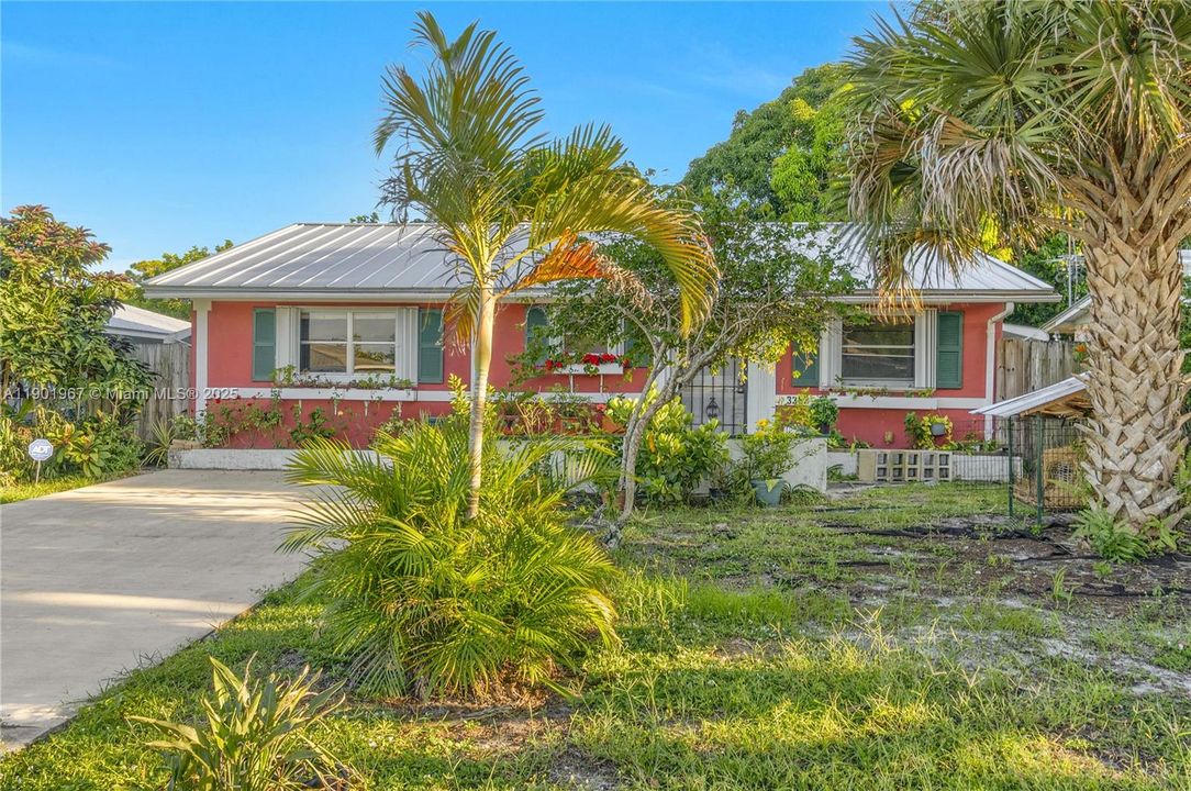 Recently Sold: $325,000 (2 beds, 2 baths, 1216 Square Feet)