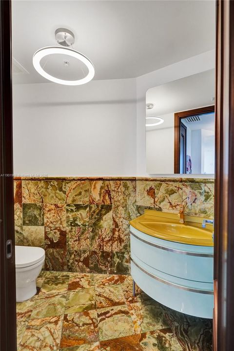 Recently Rented: $7,500 (2 beds, 2 baths, 1722 Square Feet)