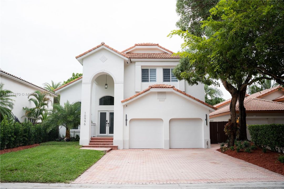 Recently Rented: $7,000 (4 beds, 3 baths, 2401 Square Feet)